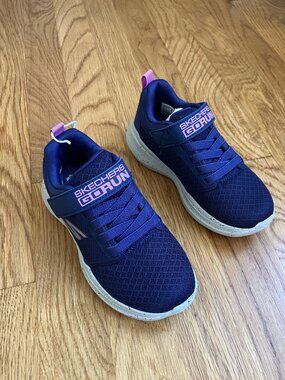 Skechers Go Run Shoes NWT Little kids 10.5 blue and purple
